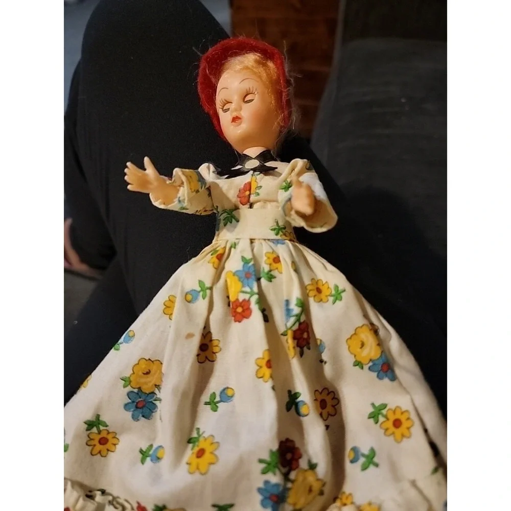 Vintage Dress Me Doll‎ With Clothing & Accessories